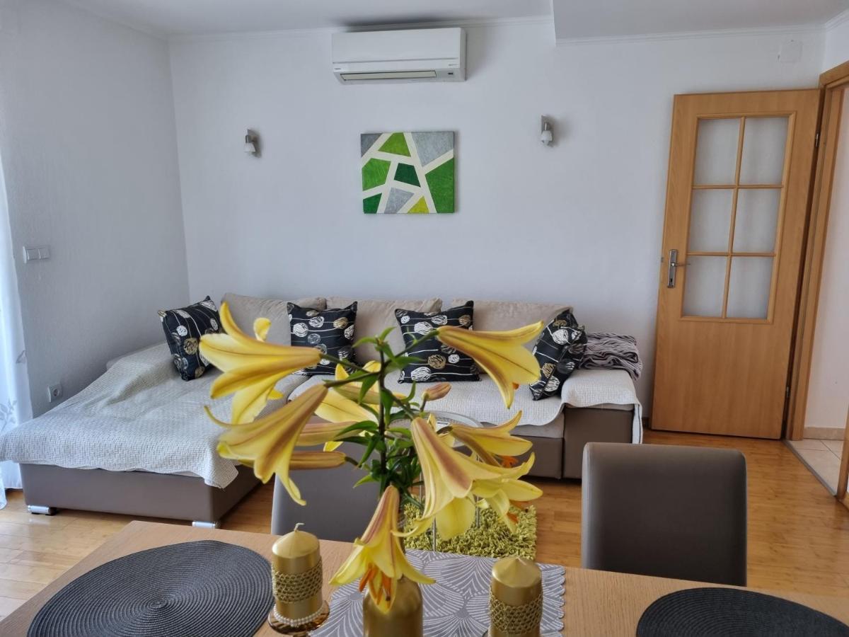 Apartment Boba Сини Екстериор снимка